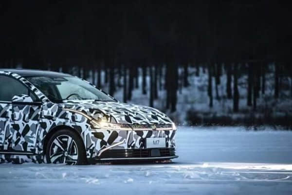 百公里能耗17kWh 威马首款电动轿车-30℃高寒测试曝光